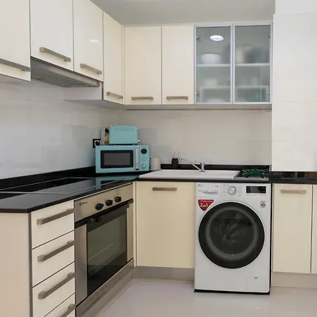 Becalp, Estudio En El Centro, By Bookindenia *