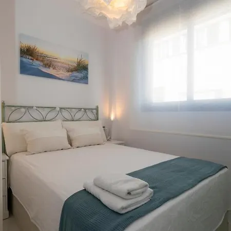 Becalp, Estudio En El Centro, By Bookindenia * Dénia