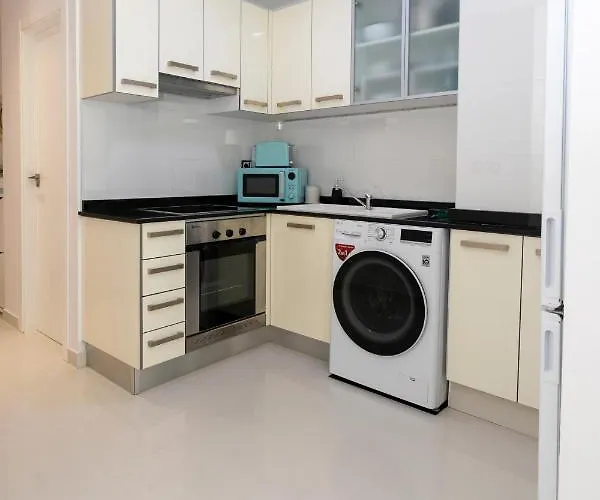 Becalp, Estudio En El Centro, By Bookindenia * Denia