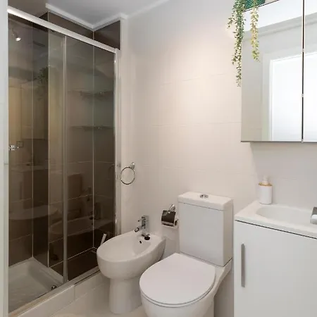 Daire Becalp, Estudio En El Centro, By Bookindenia *